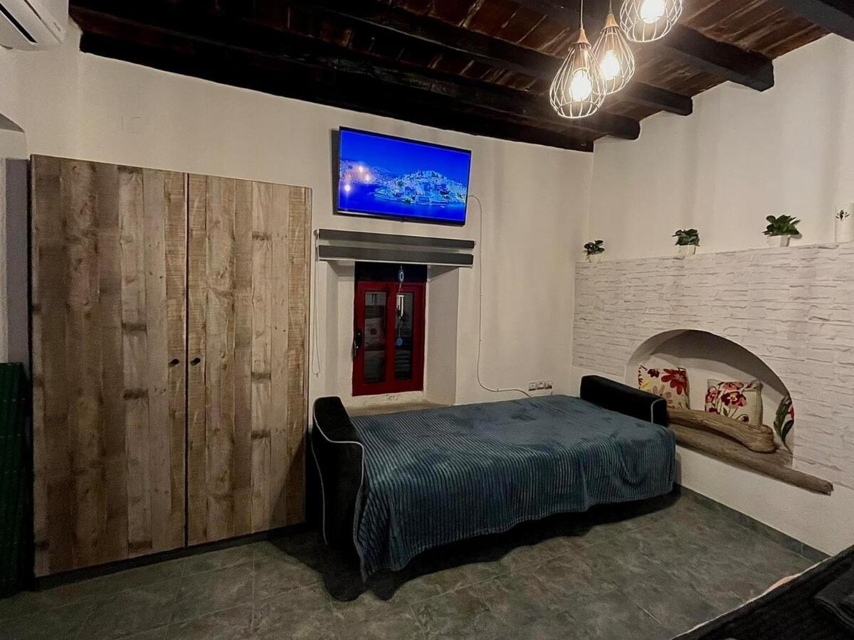Symi Blue Studio Екстер'єр фото
